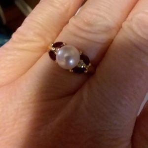 Ruby and pearl ring